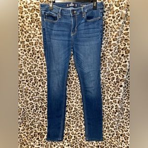 ONLY WORN ONCE HOLLISTER JEANS